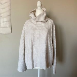 NWT Lululemon retreat yourself pullover m/l